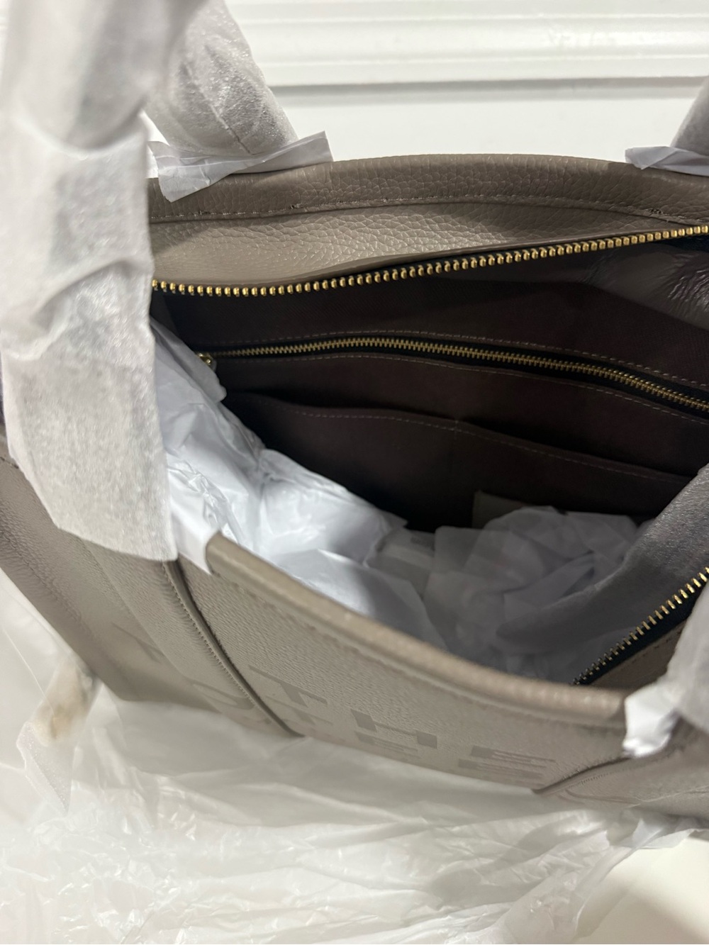 NWT Marc Jacobs The Leather Medium Tote Bag cement - Picture 3 of 7